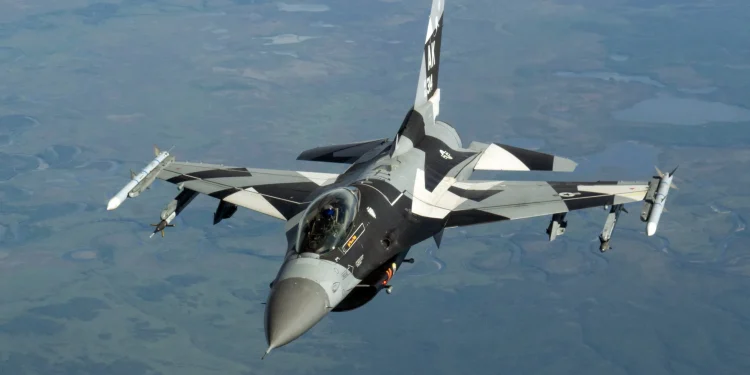 Οι ΗΠΑ εγκρίνουν την πώληση F-16 στις Φιλιππίνες εν μέσω κλιμάκωσης με την Κίνα στη Νότια Σινική Θάλασσα – Αποδέσμευση AMRAAM, Sidewinders και SDB-1