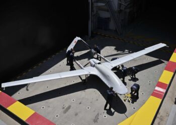 Bayraktar TB3: Επιτυχής δοκιμή με οπλισμό MAM-L από το TCG Anadolu στο πλαίσιο της άσκησης Denizkurdu 2025