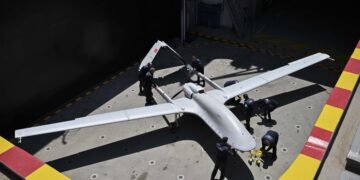 Bayraktar TB3: Επιτυχής δοκιμή με οπλισμό MAM-L από το TCG Anadolu στο πλαίσιο της άσκησης Denizkurdu 2025