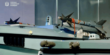 Ουκρανικό USV Magura-7 κατέρριψε Ρωσικά Su-30 με πυραύλους AIM-9 – Αναλυτική Παρουσίαση από την GUR