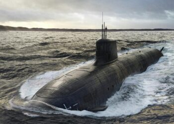 Το Ηνωμένο Βασίλειο επεκτείνει το πρόγραμμα SSN-AUKUS με έως 12 πυρηνοκίνητα υποβρύχια και επένδυση £15 δις