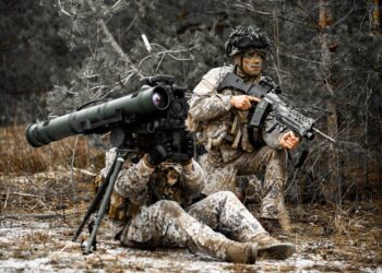 Η Ισπανία ακυρώνει το πρόγραμμα Spike-LR2 λόγω των ισραηλινών επιχειρήσεων στην Γάζα – Στροφή σε αμερικανικά Javelin