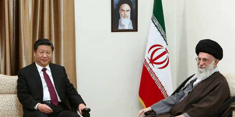 Le Point: Η ισραηλινή επίθεση αποκαλύπτει τις αδυναμίες του άξονα Μόσχας-Τεχεράνης-Πεκίνου