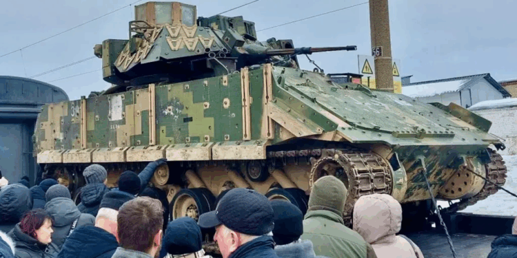 Ρώσοι τοποθέτησαν πυροβόλο 30mm σε αμερικανικό M2 Bradley IFV