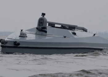 Ουκρανικά Sea Drones εξοπλισμένα με drone βομβαρδισμού πλήττουν ρωσικά ραντάρ στην Κριμαία