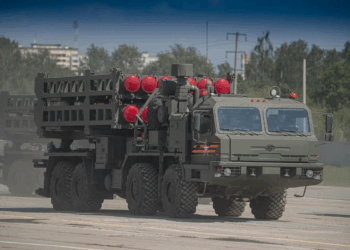 Κίνα: Εμφάνιση άγνωστου νέου αντιαεροπορικού συστήματος μέσου βεληνεκούς για τον Κινεζικό Στρατό