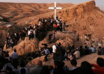 Die Welt: Τώρα εμείς οι Χριστιανοί πρέπει να πάρουμε την ασφάλειά μας στα χέρια μας