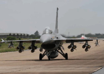 Ταϊλανδέζικα F-16 πραγματοποιούν επιθέσεις στο έδαφος της Καμπότζης – Επικίνδυνη κλιμάκωση της συνοριακής σύγκρουσης