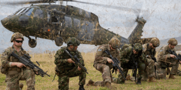 Διδάγματα για Ελλάδα – Η SOUTHCOM κατέστρεψε σκάφος λαθροδιακινητών του Tren de Aragua σε διεθνή ύδατα