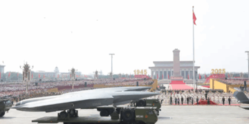 Η Κίνα παρουσίασε νέο Stealth Μη Επαδρωμένο Αεροσκάφος στην παρέλαση του Πεκίνου (Type B UCAV)