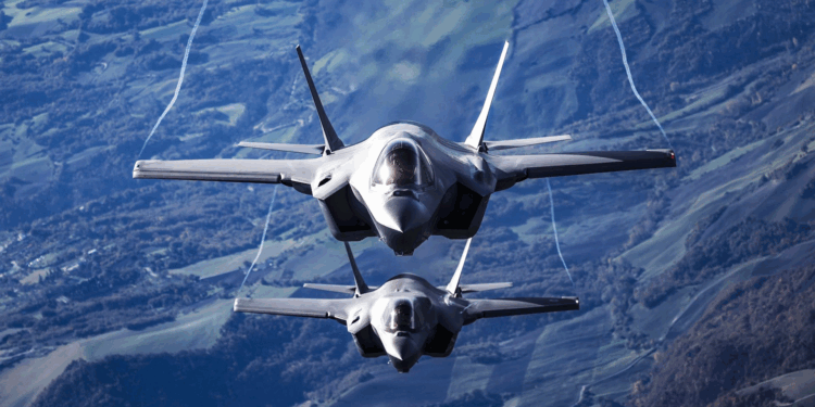 Lockheed Martin αναβαθμίζει F-35 και F-22 με τεχνολογίες 6ης γενιάς