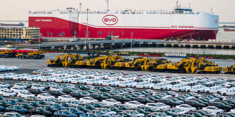 NYT: Ο πόλεμος στο Ιράν πλήττει την Κινεζική Οικονομία: Καταστροφή αγοράς ακινήτων, εργατικές διαμαρτυρίες, επιβράδυνση ανάπτυξης και ενεργειακή εξάρτηση από ΗΠΑ